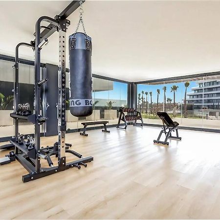 Luxury Complex Beachfront Apartment, Infinity Pool, Sauna, Gym And Large Terrace Torremolinos Dış mekan fotoğraf