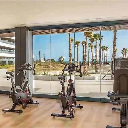 Luxury Complex Beachfront Apartment, Infinity Pool, Sauna, Gym And Large Terrace Torremolinos Dış mekan fotoğraf