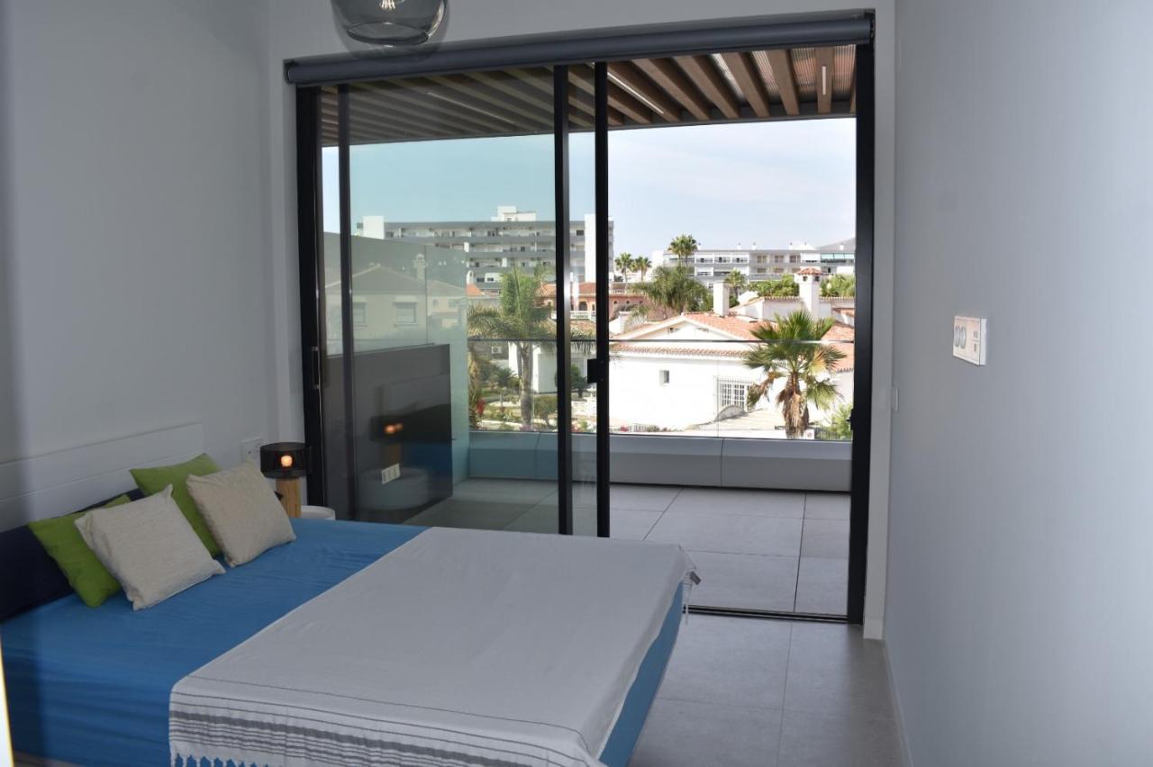 Luxury Complex Beachfront Apartment, Infinity Pool, Sauna, Gym And Large Terrace Torremolinos Dış mekan fotoğraf