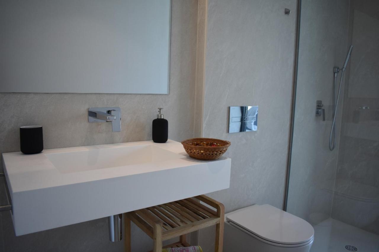 Luxury Complex Beachfront Apartment, Infinity Pool, Sauna, Gym And Large Terrace Torremolinos Dış mekan fotoğraf
